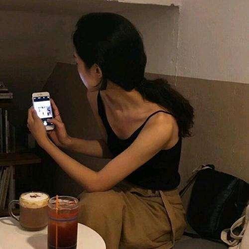 這一夜，我們是彼此唯一的慰藉