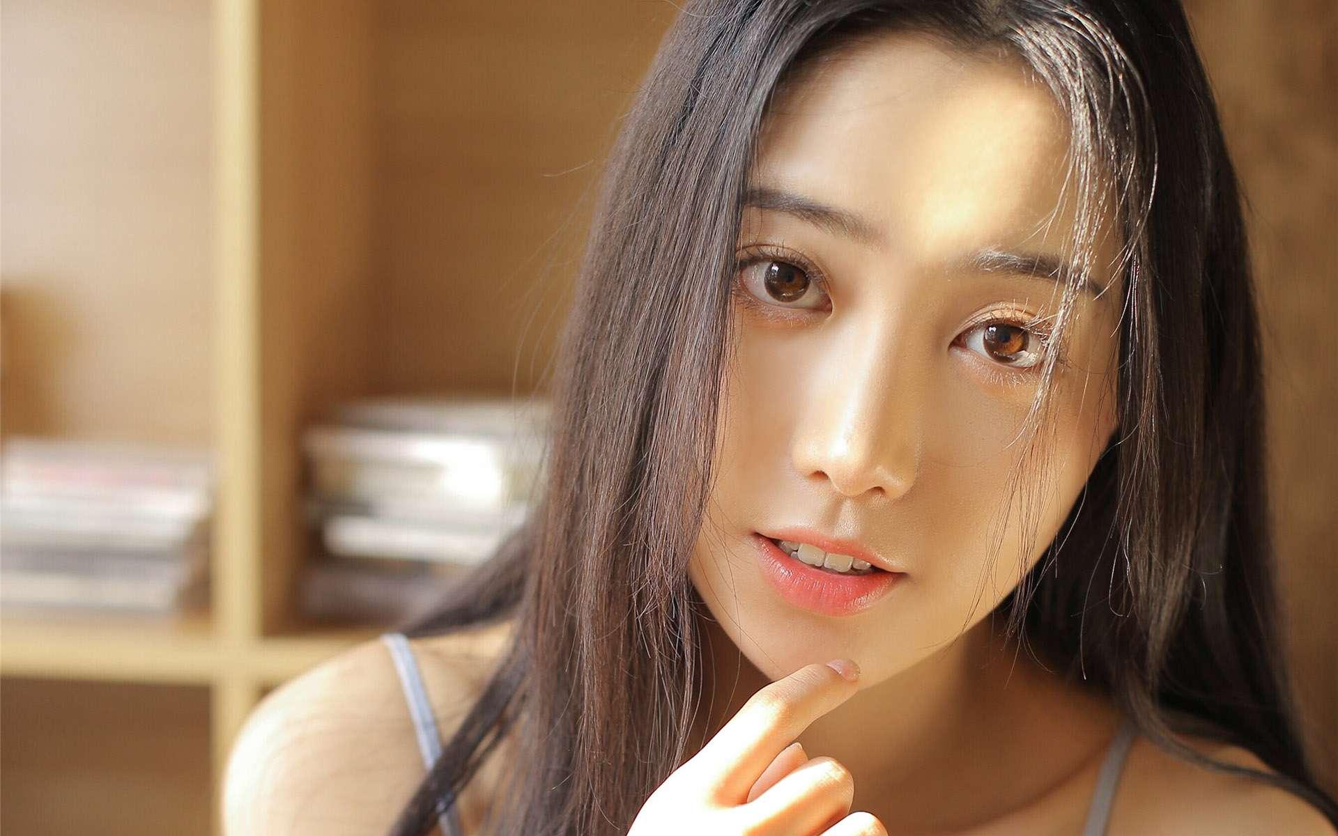 亚洲一区精品视频