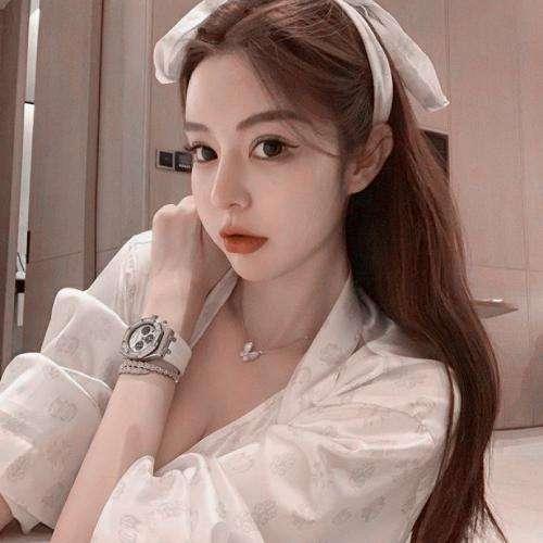 办公室娇喘的短裙老师在线观看