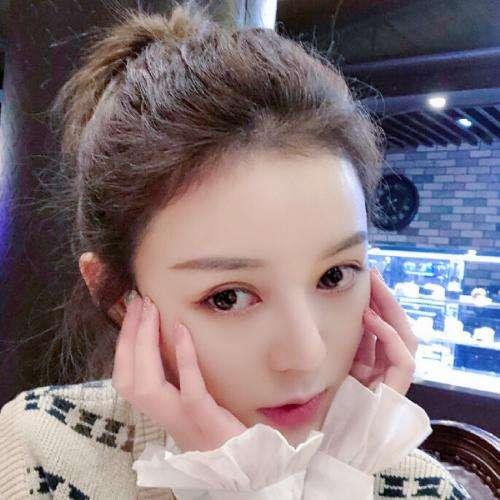 女教师在办公室被躁到高潮bd