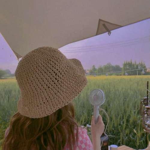 撲到他懷里痛哭一場