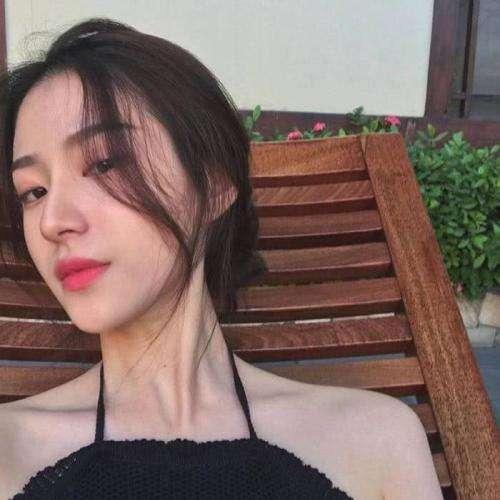 收到她親手織的圍巾