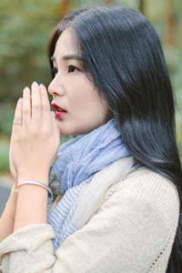 搬石頭砸自己腳