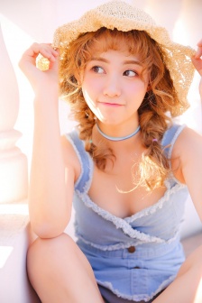 小燈泡是個(gè)吃貨