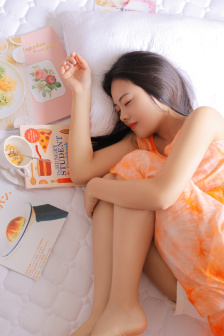 詭異的遠(yuǎn)光燈！