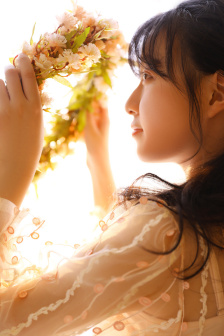 你的高高在上在哪里？