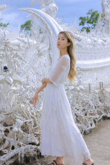 你的高高在上在哪里？